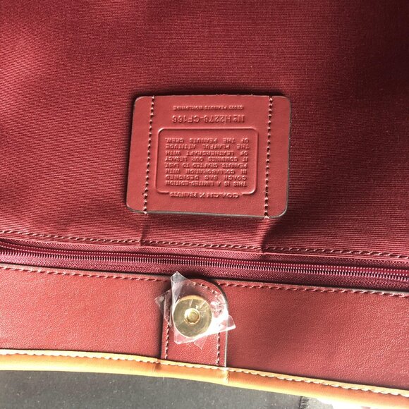 NWT COACH Peanuts Snoopy Tote bag! - Picture 11 of 14